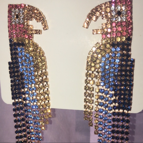 Gorgeous Rhinestone Pendant Earring - Picture 2 of 3